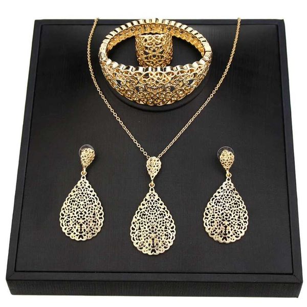 Bracelet Boucles Collier Sunspicems Gold Color Metal Arabe Women Jewelry Set Bangle Collier Collier d'oreille Collier Indian Wedding Bijoux Dubai Gift Bridal