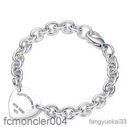 Bracelet pour les femmes Siltling Silver en forme de cœur Pendant Omage O en forme de chaîne de luxe de haute qualité Bijoux Girlfaren Girlf Goney Co G220510 LQZY
