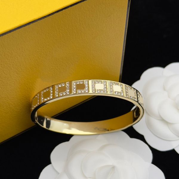 Bracelet pour femmes hommes Designer argent or bracelets créateurs de luxe ceinture de bijoux en cuivre S925 classique Simpie Style pendentif cadeau 2307193PE