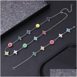 Bracelet Collier Europe Amérique Mode Mng Big Party Hommes Femmes Sier Métal Gravé V Lettre Fleur Pendentif Chaîne Épaisse Bijoux S Dhaif