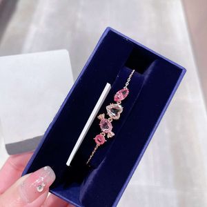 Bracelet Swarovski Designer Dames Oorspronkelijke kwaliteit Luxe Mode -armband Shiny Pink Candy Bracelet Romantisch en Charming Love Candy Tull -armband