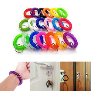 Bracelets 50 pièces/ensemble bobine porte-clés extensible en plastique Bracelet poignet bobine porte-clés coloré pour Sauna gymnase piscine ID Badge casier