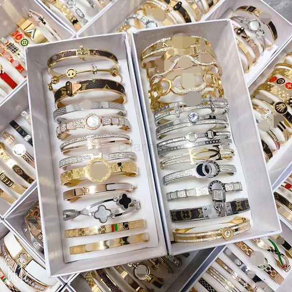 Bracelets Bracelet Marque de luxe Lot mixte en gros de 5 pièces de produits mixtes prix plancher Bracelet femme Bracelet Bracelets Bracelets Braclet 240308