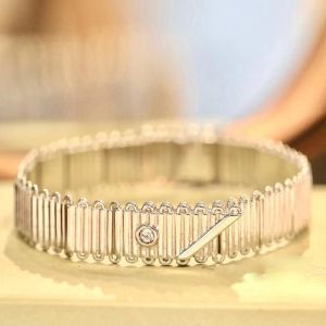 Bracelets manchette en acier inoxydable pour hommes et femmes, bijoux de luxe, haut du bras, populaire coréen, vente en gros, cadeau d'anniversaire, nouvelle collection 2022