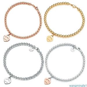 Bracelets Bracelet de créateur Amour Bracelet en forme de coeur Femme Épaissi Argent Placage de fond pour petite amie Souvenir Cadeau Fashion Charm Designer