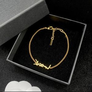 Bracelets Designer Original Girls Femmes lettre Bracelets élégant amour 18k Brangles d'or