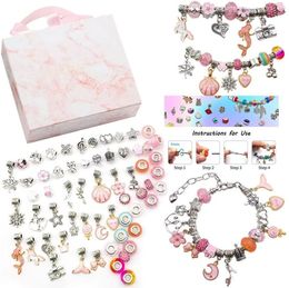 Bracelets Ensemble de bracelets de perles DIY 63 pièces, perles acryliques faites à la main, pendentif, Bracelet pour fille, cadeau d'anniversaire et de noël, Kit de fabrication de bijoux à breloques