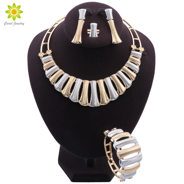 Pulseras Dubai Beads Charms Conjuntos de joyas Collar Pendientes Anillo Pulsera para boda Novia Mujeres 2023 Conjunto de joyas indias chapadas en oro