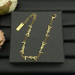 Designer armbanden Love Bracelet Luxe sieraden Letter Goudketens hanger y armband voor vrouwelijke zilveren armbanden met doos bruiloft geschenken oorbellen weote