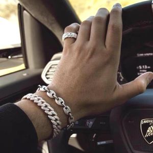 Armbanden Nieuwe Iced Out Bling Bling Hip Hop Gold Silver Color CZ Plaveed Puffed Marine Link Chain Bracelet Coffee Bean Chain Mens Women Sieraden