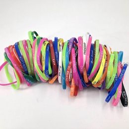 Bracelets pack de 200pcs multicolore love frienship style poignet poignet power silicone bracelet élasticité