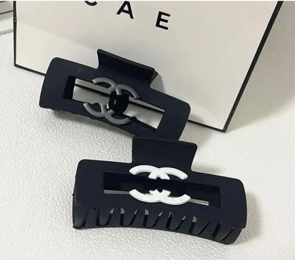 Peinado de cabeza de cabeza de trenza Pe Hair Clips Barrettes Alphabet Designer Premium Brand Classic Everything Casual Hairpin Black Shark Hai