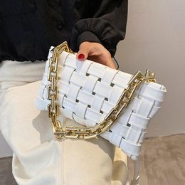 Tressé chaîne épaisse PU cuir enveloppe sacs à bandoulière pour femmes 2021 tendance concepteur épaule sacs à main tendance luxe