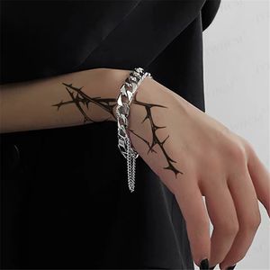 Branches épines imperméable temporaire tatouage autocollants noir faux tatouages Flash autocollants sur la main pieds bras cou femmes hommes corps Tatto