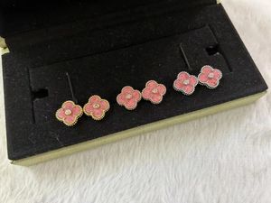 Pendientes de tuerca de diseñador de lujo de trébol de 15 mm de marca, pendientes de flor de oro de 18 quilates, joyería para mujeres con diamante de piedra media