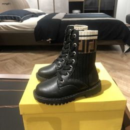 Botas informales de marca para bebé, zapatos de Piel De Becerro mate para niños y niñas, diseño de empalme, zapatillas de invierno para niños, regalo de moda, talla 26-35