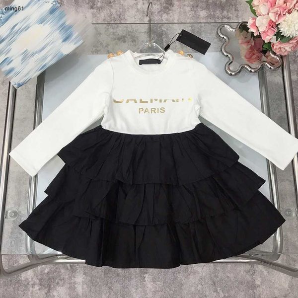 Ropa de bebé de marca Impresión de letras doradas Vestido de niña Diseñador Vestido de manga larga para niños Tamaño 100-150 CM Falda de pastel de múltiples capas para niños Sep01