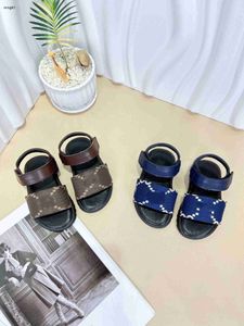 Merk baby sandalen logo printing kinderschoenen kosten prijs maat 26-35 inclusief doos zomer minimalistisch ontwerp meisjes jongens slippers 24april