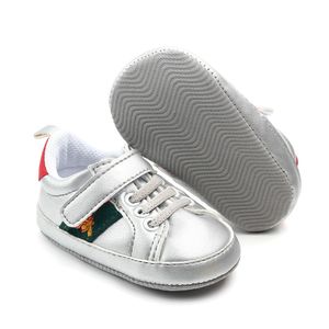 Marque bébé chaussures Designer nouveau-né premiers marcheurs garçons filles enfant en bas âge chaussures anti-dérapant doux baskets décontractées 0-18 mois