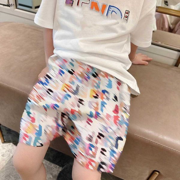 Pantalones cortos de marca para bebés Carta de colores con estampado completo ropa de diseñador para niños Tamaño 100-150 Prenda inferior para niños Pantalones de verano para niñas y niños 20 de enero