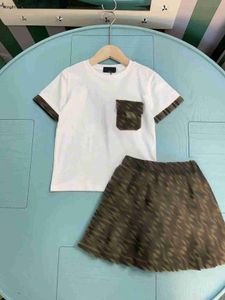 Marque Baby Tracksuits Girls Dress Suit Kids Designer Clothes Taille 110-160 cm T-shirt et imprimé complet de lettres Jupe courte 24APril