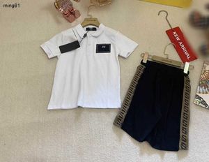 Merk baby tracksuits zomer jongens polo shirt set maat 90-140 cm kinderdesigner kleding t-shirts en logo gestreepte patchwork shorts 24May