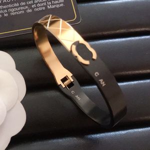 Bracelets de créateur de marge de marque Femmes Luxury Luxury 18 km plaqué en acier en acier en acier