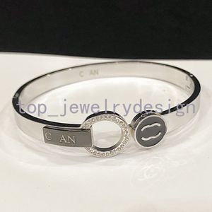 Marque bracelet de luxe Bracelet Bangles Mens Femmes Titane Conception en acier inoxydable Lettre de marque Bijoux Charme Accessoire de haute qualité Cadeau