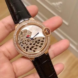 Marque montre à quartz en cuir noir dame émail léopard montre-bracelet femmes plein diamant panthère montres blanc nacre coquille cadran horloge 36mm