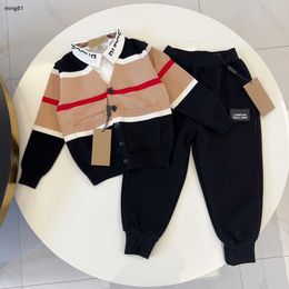 Marca menino fatos de treino bebê outono três peças conjunto crianças roupas de grife tamanho 100-150 camisa de malha cardigan e calças esportivas nov10