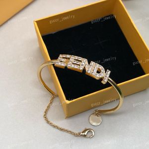 Bracelet de marque, Bijoux de créateurs, Dames, Bracelet de créateur, Or, Zircon, Alphabet, Luxe, Classique, Fête, Acier inoxydable, Haute qualité, Mariage, banquet, Meilleur Cadeau