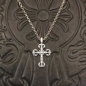 Merk CH Trendy Croquet Mini Small Flame Cross Necklace Mens en Dames Hip Hop Old Home Sweater Chain