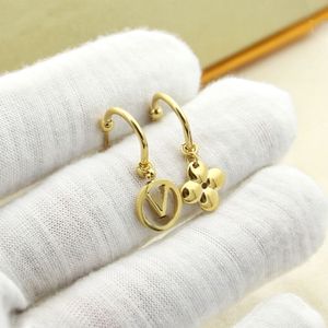 Marque classique Designer petite lettre boucle d'oreille 18 carats or V fishion boucles d'oreilles pour femmes hommes mariage en acier inoxydable fête bijoux amour cadeau avec boîte