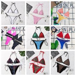 Trajes de baño con letras clásicas Conjunto de 2 piezas Diseñador Bikini para mujer Traje de baño estampado Traje de baño de playa de verano al aire libre