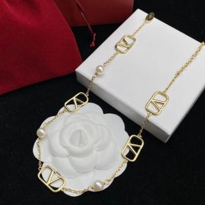Merk Klassieke niche populaire vrouwelijke ontwerper brief hanger ketting ketting modieuze en sfeervolle sieraden feest Valentijnsdag jubileum sieraden cadeau