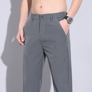 Merk kleding lente zomer casual heren ultra dunne ijs zijden koel broek elastische taille grijs rechte zakelijke mannelijke broek 240428