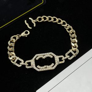 Marque Desigenr Letter Bracelet Marques Chaîne Fashion Womens Filles Girls Titanium Steel Crystal bracelet Bangle Link Simple Wristban Bijoux Cadeaux