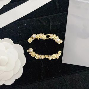 Brand Design Broches Vrouwen Letters Broche Pak Pin Mode-sieraden Kleding Decoratie Hoge Kwaliteit Accessoires Sieraden