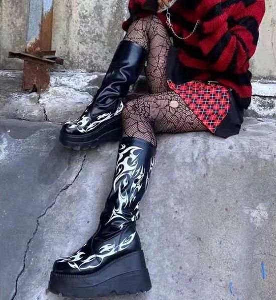 Diseño de marca cuñas femeninas tacones altos muslo botas altas moda negro plataforma botas mujeres 2021 gótico Cosplay zapatos mujer Y0914