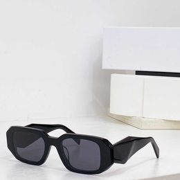 Brand Design Luxe Topkwaliteit Dames Zonnebril Zwart Klassiek Designer Frame Dames Zonnebril Mode Stijlvolle Vrouw Man Shades 17w