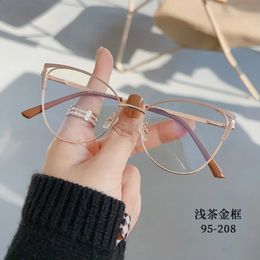 Brand Design Retro Lady Cat Lunettes Lunets Cadre Fashion Anti Blue Light Eyeglass Ordinking Goggle Reading Men 240423