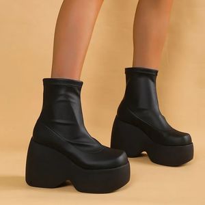 Diseño de marca Botas a media pantorrilla para mujer Cuñas de plataforma Tacones altos Zapatos punk góticos Otoño Moda para mujer Botas largas de talla grande 240115