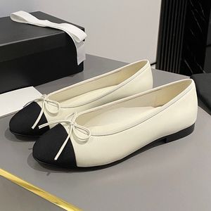 Marque Designer Ballet Flats Chaussures pour femmes Bowknot Slip on Lazy Shoes Party Party Shoe Femme