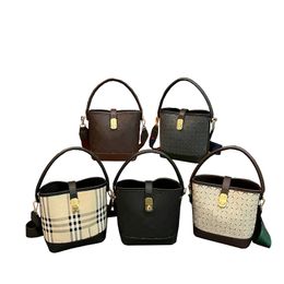 Bolsa de cubo de marca Bolsa de mujeres Mujeres Crossbody Bags con Strap Laodong6545