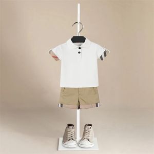 Merkontwerper kleding baby kinderen sportkleding sert voor zomers gestreepte print cartoon kostuums baby peuter boy 1-8year 240515