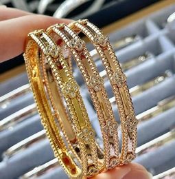Merk Designer Clover Bangle Armband Vrouwen 18K Vergulde Volledige Kristal armband luxe bruiloft diamant Valentijn armband dame buiten Party Gift met Doos