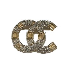 Merk Designer Dubbele Letter Broches Hoge Kwaliteit Inlay Crystal Strass Trui Pak Kraag Pin Mode Heren Dames Gouden Zilveren Broche Sieraden Accessoires