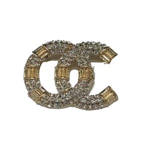 Marque Designer Double Lettre Broches Haute Qualité Incrustation Cristal Strass Chandail Costume Col Pin Mode Hommes Femmes Or Argent Broche Bijoux Accessoires