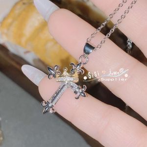 Merk Designer Oorbellen voor Dames CH Chromes Cross Jewerlry Crown Set Dames Verguld Licht High Fashion Style Zoet Hart Oorring Meisje Oordruppel Oorsteker JYVN