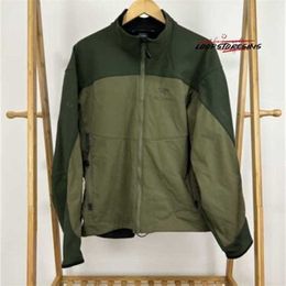 Merkontwerper geborduurde lente jassen retro boog tweekleurige groene sigma ar winddicht soft shell jas 7wbf